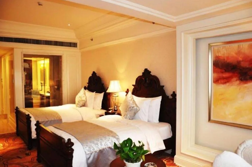 Zhengzhou Yiquan International Hotel
