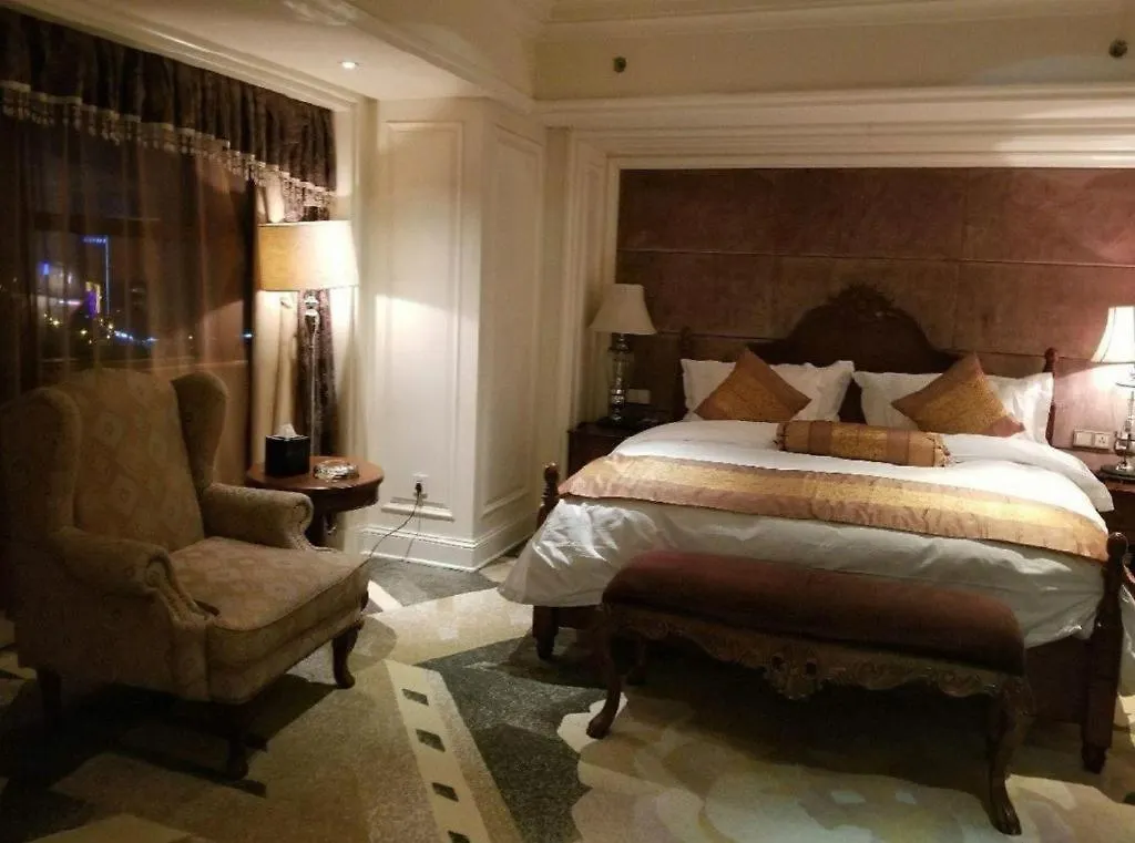 Zhengzhou Yiquan International Hotel