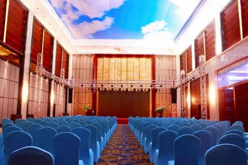 Zhengzhou Yiquan International Hotel 5*,